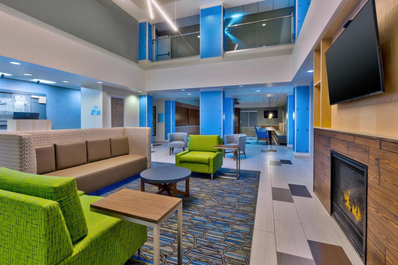 Holiday Inn Express & Suites - Effingham By Ihg Buitenkant foto
