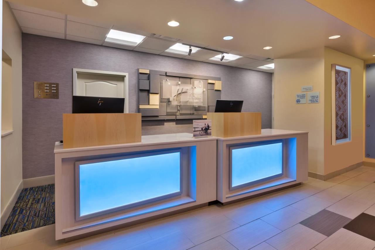 Holiday Inn Express & Suites - Effingham By Ihg Buitenkant foto