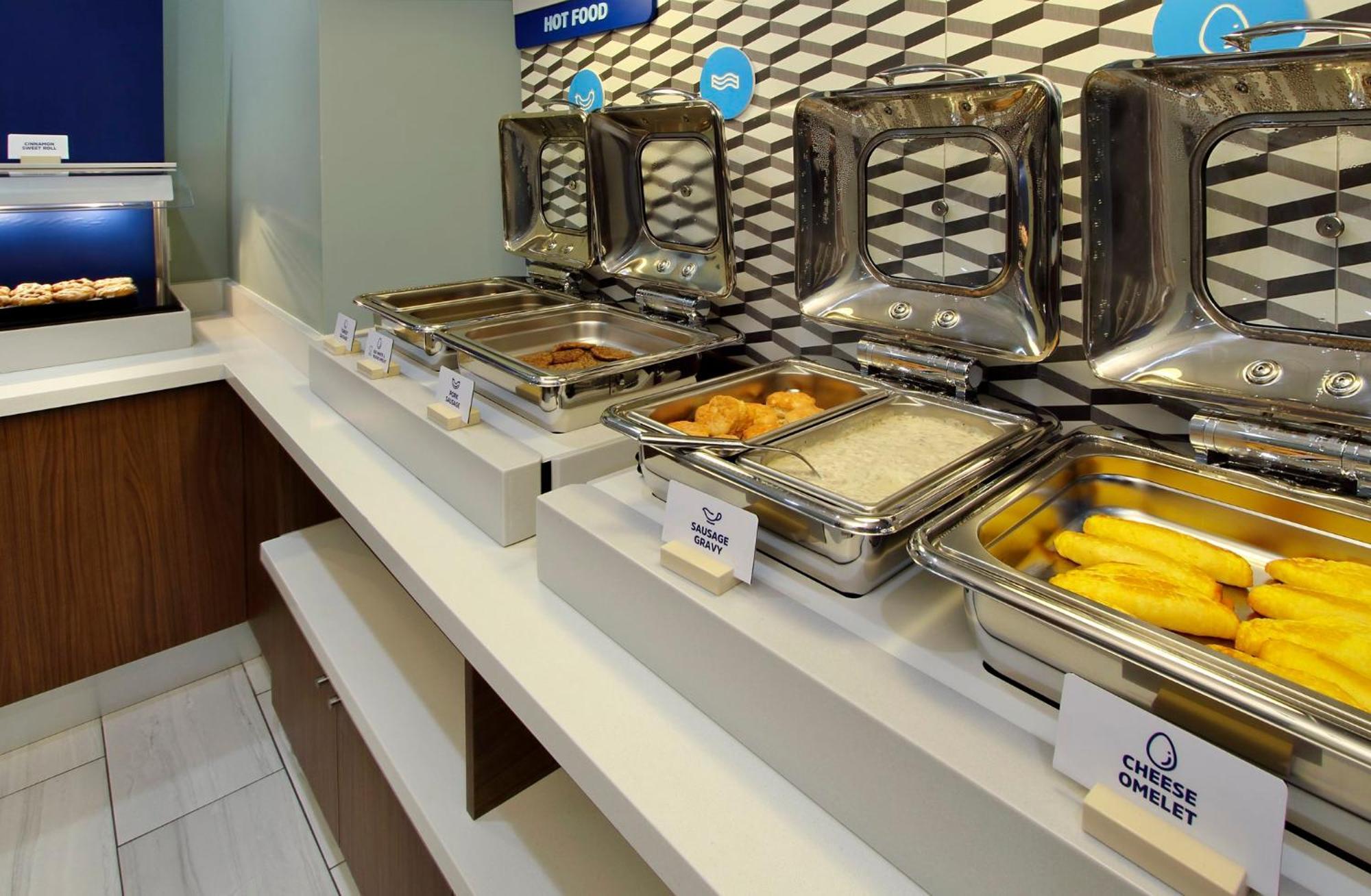 Holiday Inn Express & Suites - Effingham By Ihg Buitenkant foto