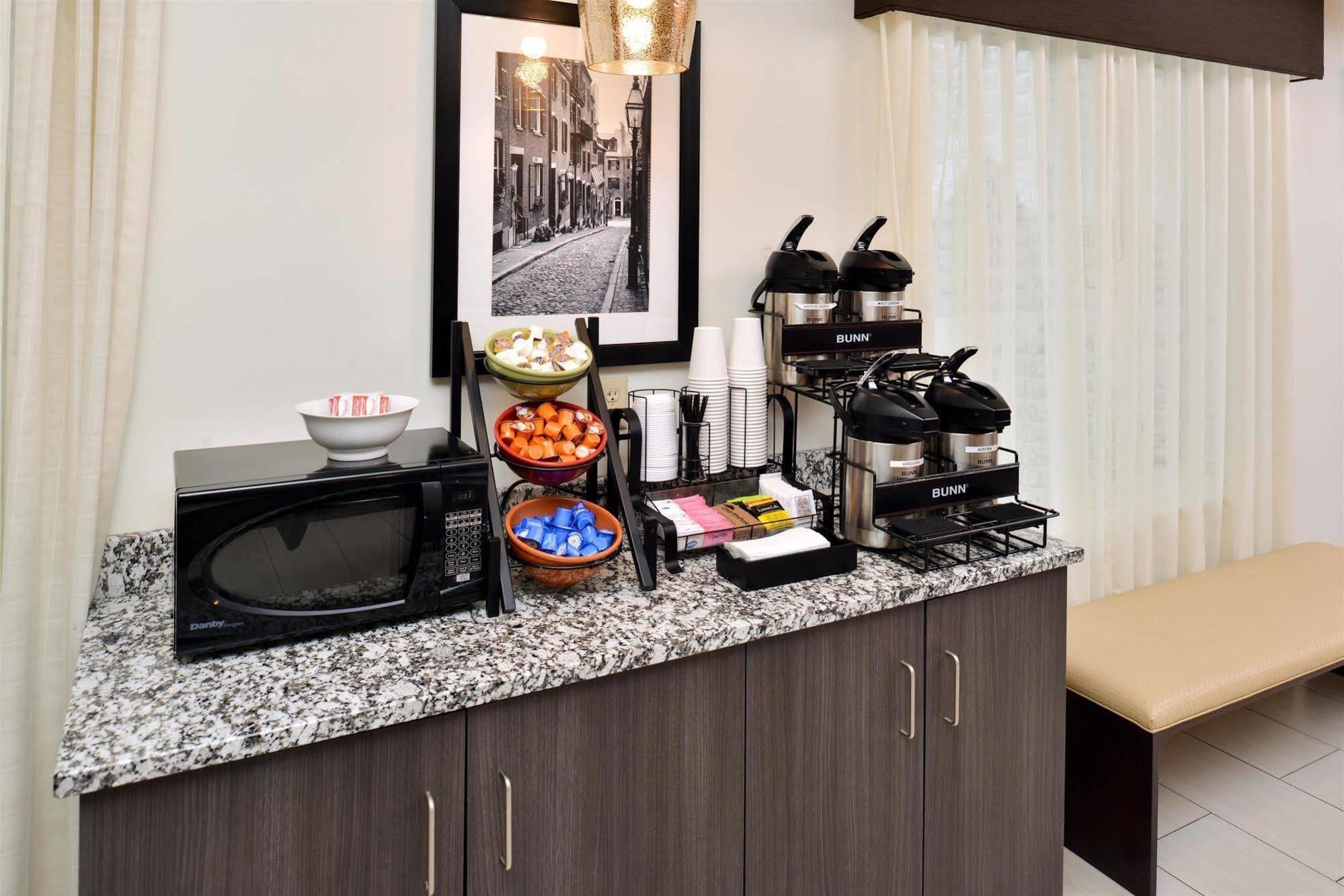Holiday Inn Express & Suites - Effingham By Ihg Buitenkant foto